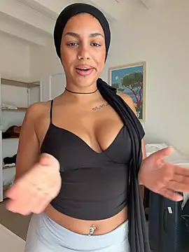Snapshot of nadiabnssd chatting on July 15, 11:37 am nadiabnssd online show from July 15, 11:37 am