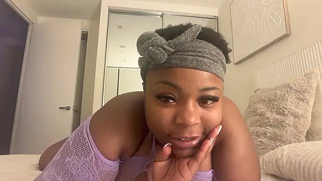Snapshot of Alicia_lamarsx chatting on July 8, 4:44 pm Alicia lamarsx online show from July 8, 4:44 pm