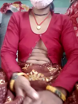 Snapshot of Aarti9080 chatting on July 15, 7:35 am Aarti9080 online show from July 15, 7:35 am