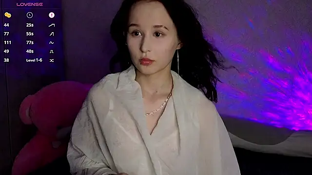 Snapshot of ViviHooser chatting on July 18, 4:00 pm ViviHooser online show from July 18, 4:00 pm
