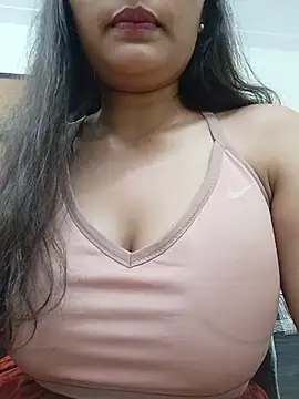 Snapshot of akeera78 chatting on June 15, 7:21 am akeera78 online show from June 15, 7:21 am