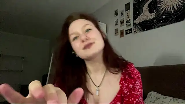Snapshot of LoiseLovetto chatting on June 9, 5:24 pm LoiseLovetto online show from June 9, 5:24 pm
