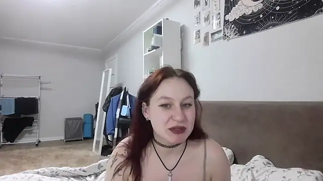 Snapshot of LoiseLovetto chatting on June 13, 9:24 pm LoiseLovetto online show from June 13, 9:24 pm