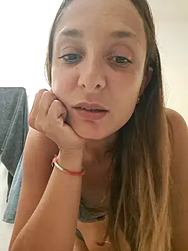 Snapshot of jasminelabeurette69 chatting on June 3, 2:33 pm jasminelabeurette69 online show from June 3, 2:33 pm