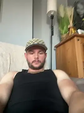 Snapshot of Ronnie153 chatting on July 21, 6:54 pm Ronnie153 online show from July 21, 6:54 pm