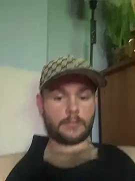 Snapshot of Ronnie153 chatting on July 26, 4:42 am Ronnie153 online show from July 26, 4:42 am