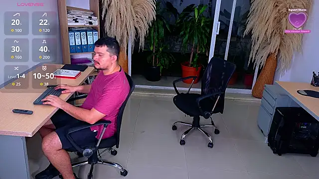 Snapshot of Zaddus chatting on June 7, 4:27 am Zaddus online show from June 7, 4:27 am