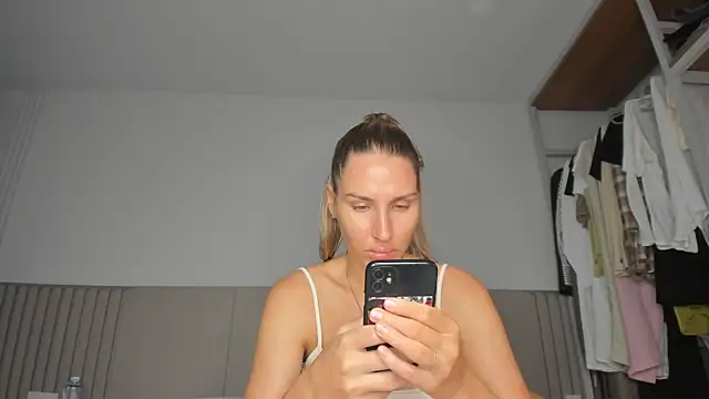 SofiClimbing online show from March 8, 2:59 am