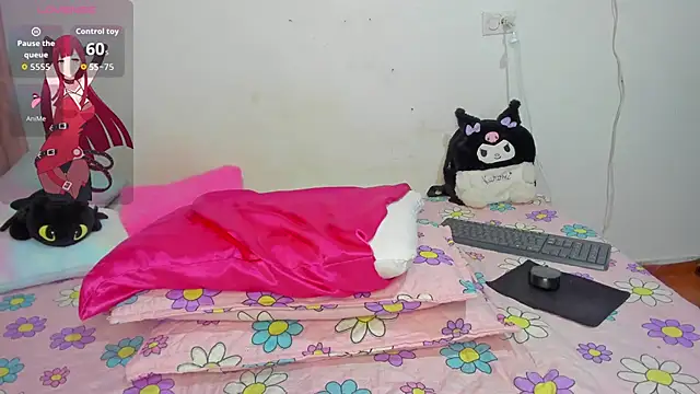 Snapshot of Sakura_moon_ chatting on June 17, 12:35 am Sakura moon online show from June 17, 12:35 am