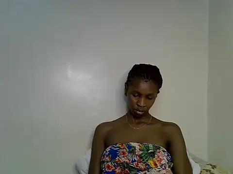 Snapshot of velvet_luxe chatting on June 21, 7:27 pm velvet luxe online show from June 21, 7:27 pm