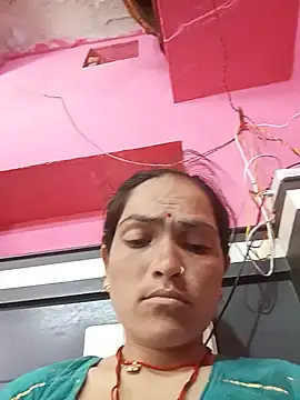 HOjuli9696 online show from June 4, 6:52 am
