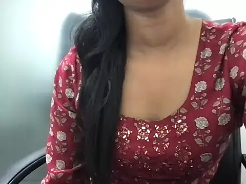 Snapshot of White_Sparrow1 chatting on June 18, 9:14 am White Sparrow1 online show from June 18, 9:14 am