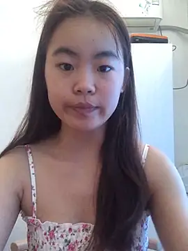 YiYi5520 online show from June 4, 7:25 am