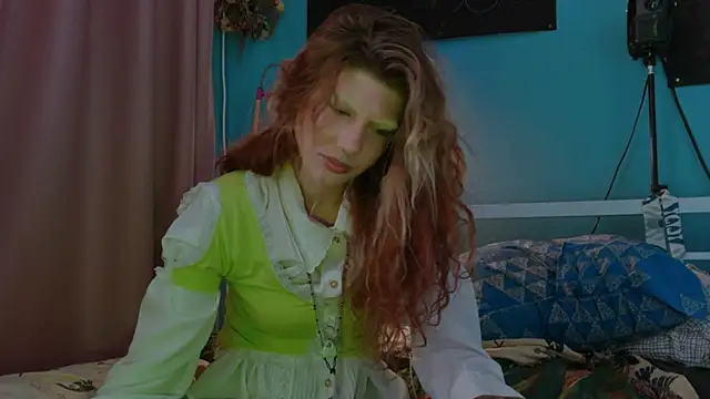 VivienDarkbloom online show from June 18, 2:21 pm