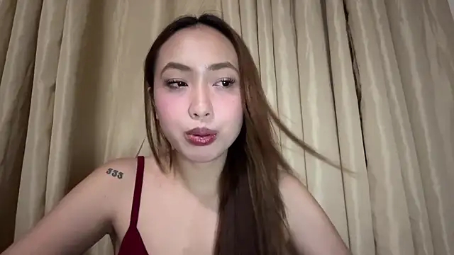 Snapshot of LeotaTick chatting on June 19, 6:07 am LeotaTick online show from June 19, 6:07 am