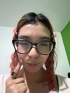 Nana-Komatsu online show from June 21, 4:37 am