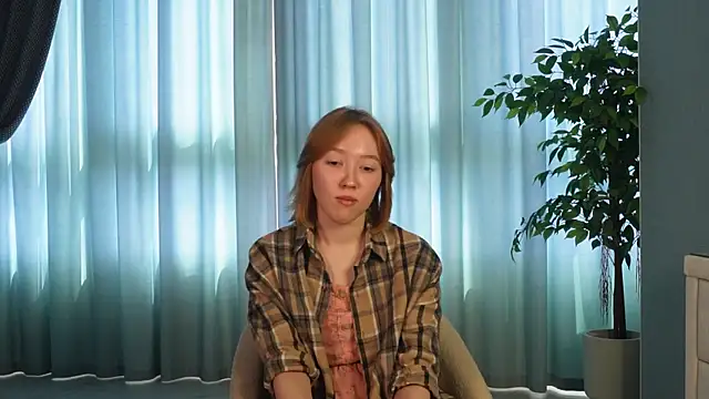 LeliaSavich online show from June 3, 4:04 am