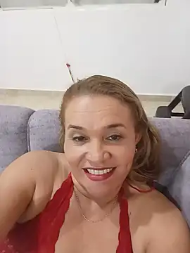 Snapshot of Sara_hilton02 chatting on June 17, 1:41 am Sara hilton02 online show from June 17, 1:41 am