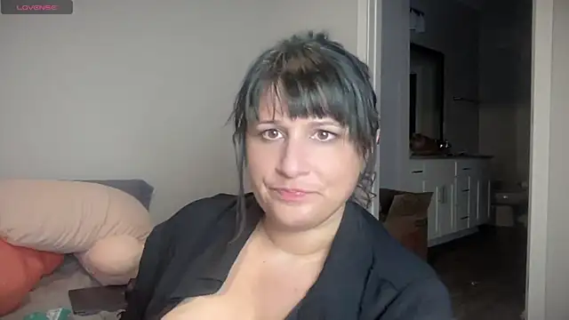 maddiliz online show from March 12, 12:10 am