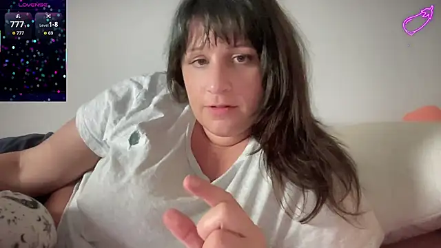 maddiliz online show from March 23, 3:43 am