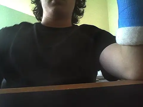 Snapshot of Felix_xoxo chatting on June 18, 3:27 pm Felix xoxo online show from June 18, 3:27 pm