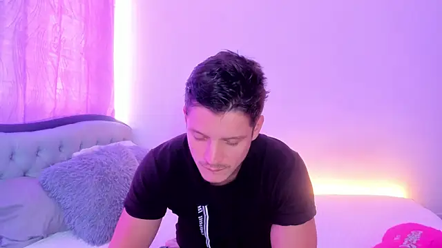 johnycooper08 online show from July 18, 12:53 pm