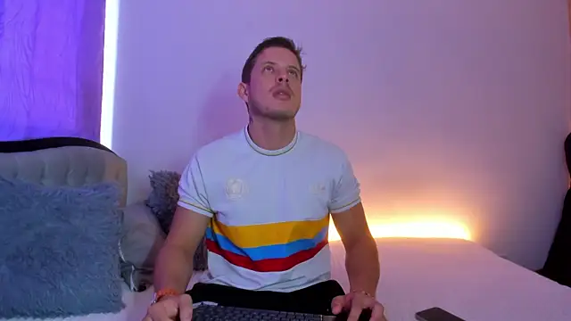 johnycooper08 online show from July 19, 1:26 pm