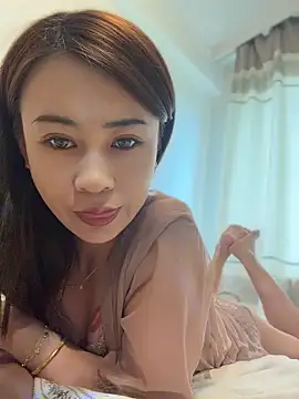 lucky-youyou online show from June 4, 6:30 am