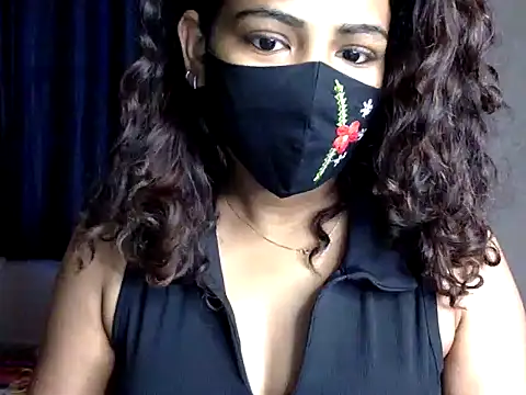 Snapshot of Nisha-moon chatting on June 25, 6:40 am Nisha-moon online show from June 25, 6:40 am