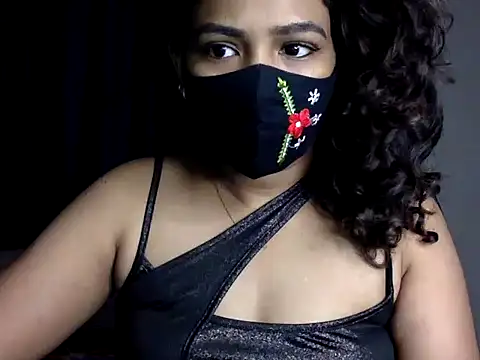 Snapshot of Nisha-moon chatting on June 27, 6:51 am Nisha-moon online show from June 27, 6:51 am