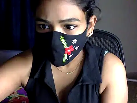 Snapshot of Nisha-moon chatting on July 7, 6:27 am Nisha-moon online show from July 7, 6:27 am