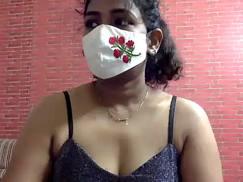Snapshot of Nisha-moon chatting on July 25, 7:06 am Nisha-moon online show from July 25, 7:06 am