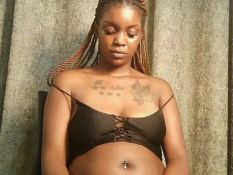 Snapshot of Godessbree chatting on July 25, 2:31 am Godessbree online show from July 25, 2:31 am