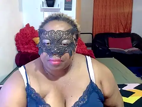 Snapshot of ROSESNICKER00 chatting on July 8, 8:13 pm ROSESNICKER00 online show from July 8, 8:13 pm
