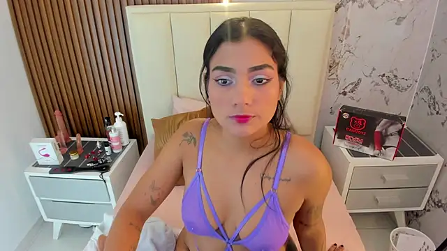 Snapshot of NINAMARTINS chatting on June 26, 3:55 am NINAMARTINS online show from June 26, 3:55 am