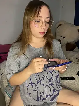 Caamii  online show from June 30, 4:13 am