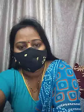 Snapshot of Nithya_ chatting on July 14, 9:47 am Nithya online show from July 14, 9:47 am