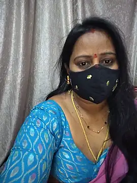 Snapshot of Nithya_ chatting on July 17, 6:42 am Nithya online show from July 17, 6:42 am