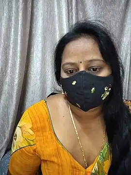 Snapshot of Nithya_ chatting on July 24, 1:14 am Nithya online show from July 24, 1:14 am