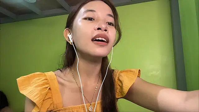 Snapshot of CharisseQuall chatting on June 10, 2:45 am CharisseQuall online show from June 10, 2:45 am
