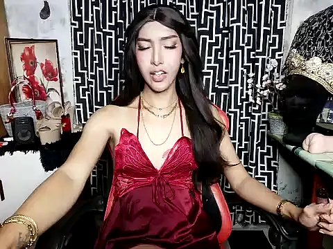 Snapshot of mistress_barbie chatting on July 17, 10:00 am mistress barbie online show from July 17, 10:00 am