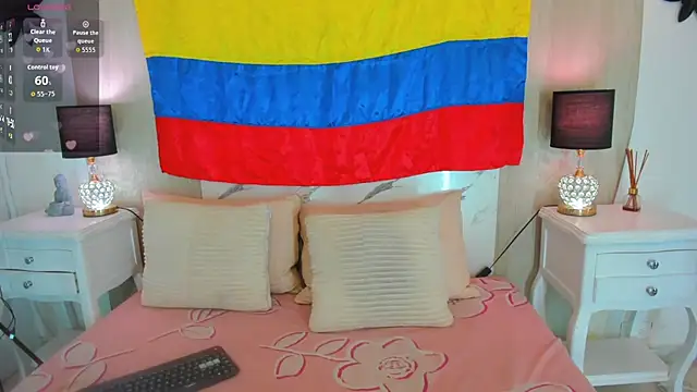 DanniValencia online show from July 4, 8:15 pm