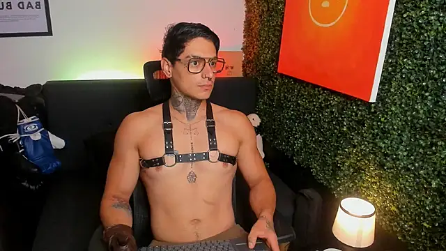 Simon cortes online show from July 24, 11:30 am