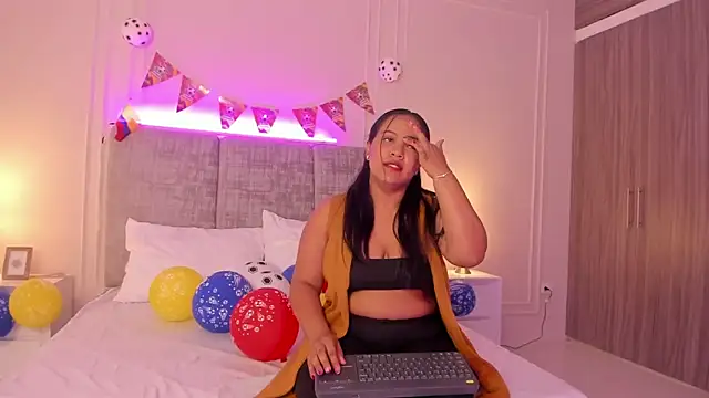 Emma-Velez online show from June 20, 1:58 pm