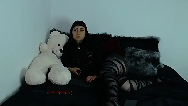x lilith  online show from June 16, 10:23 pm
