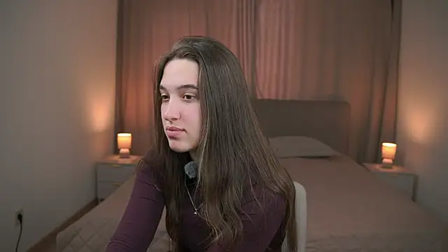 MeliaCusanelli online show from June 5, 5:14 am