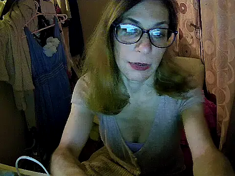 Snapshot of Aphrodity_Roxx chatting on July 30, 11:04 pm Aphrodity Roxx online show from July 30, 11:04 pm