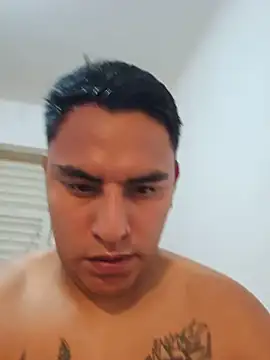 Snapshot of perez2953 chatting on July 17, 2:40 am perez2953 online show from July 17, 2:40 am