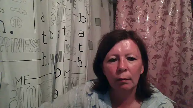 Snapshot of Schastlivaya43 chatting on July 3, 6:25 pm Schastlivaya43 online show from July 3, 6:25 pm