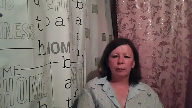 Snapshot of Schastlivaya43 chatting on July 6, 7:27 pm Schastlivaya43 online show from July 6, 7:27 pm